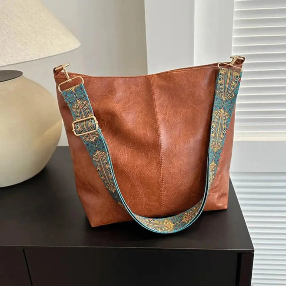 Greta – Vintage Schultertasche
